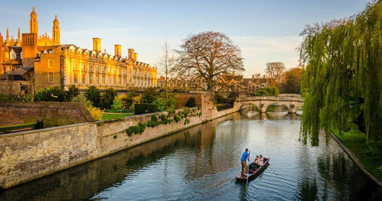 Stunning 1Br - Super Central- Peaceful Area - Lower Ground Apartment Cambridge  Buitenkant foto