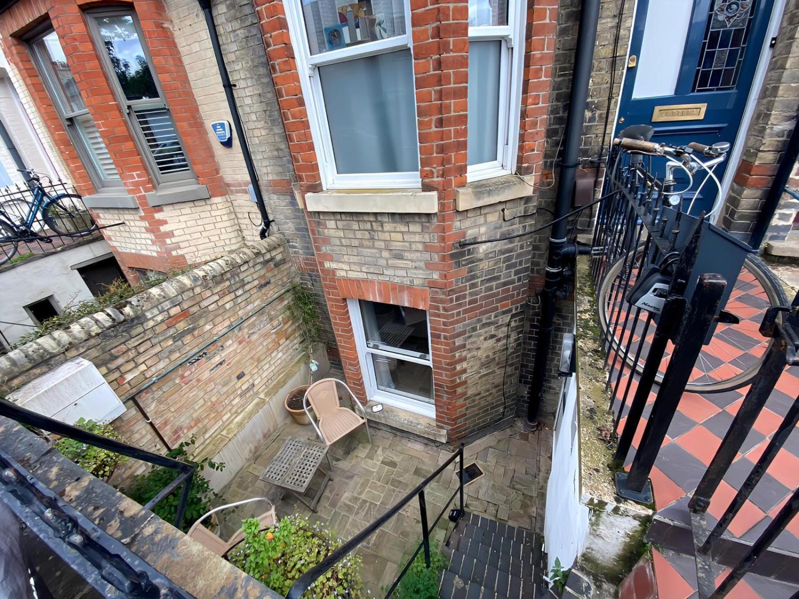 Stunning 1Br - Super Central- Peaceful Area - Lower Ground Apartment Cambridge  Buitenkant foto